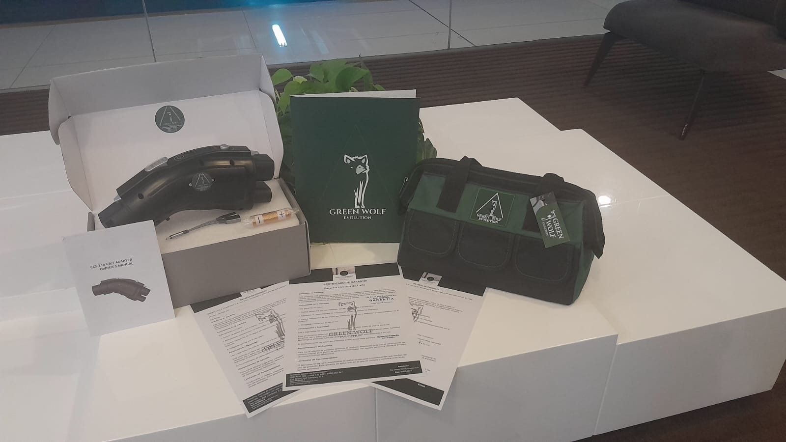 Cargador DC 360 kW con branding